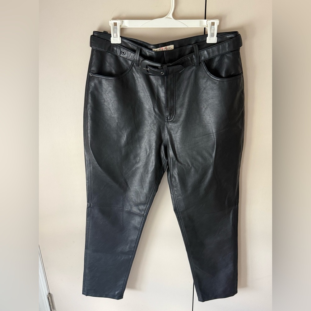 Free People Womens Belted Faux Leather Skinny Fit Jeans, Black, 31